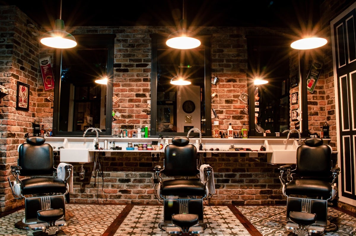 Antrian Berantakan di Barbershop Bikin Pelanggan Pergi? Ini Solusinya